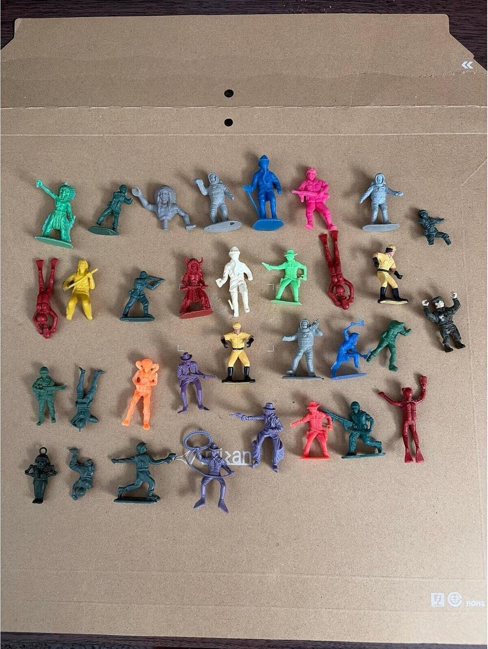 Vintage army men / Indian / spaceman / fire fighters / cowboy figures